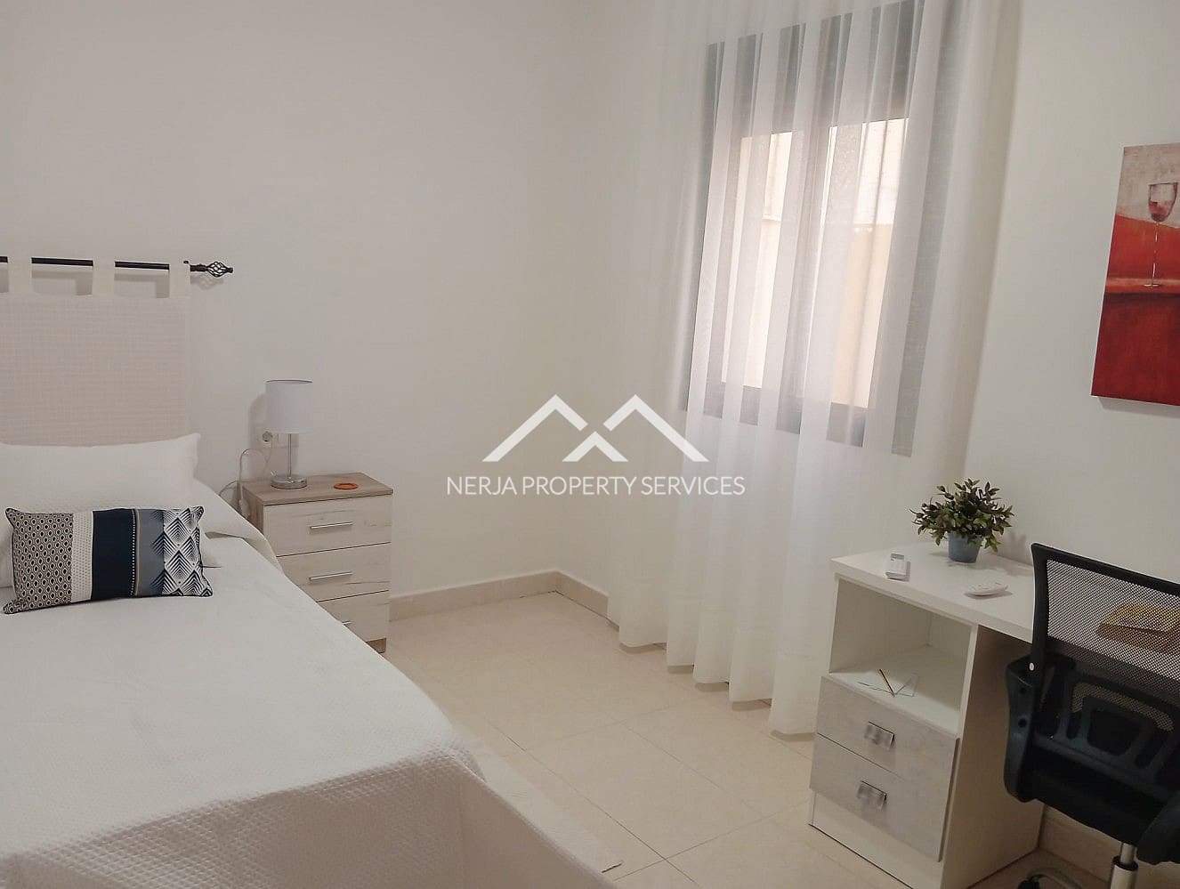 2 soveværelse Lejlighed til leje i Nerja med swimmingpool - € 1.180 (Ref: 9882587)
