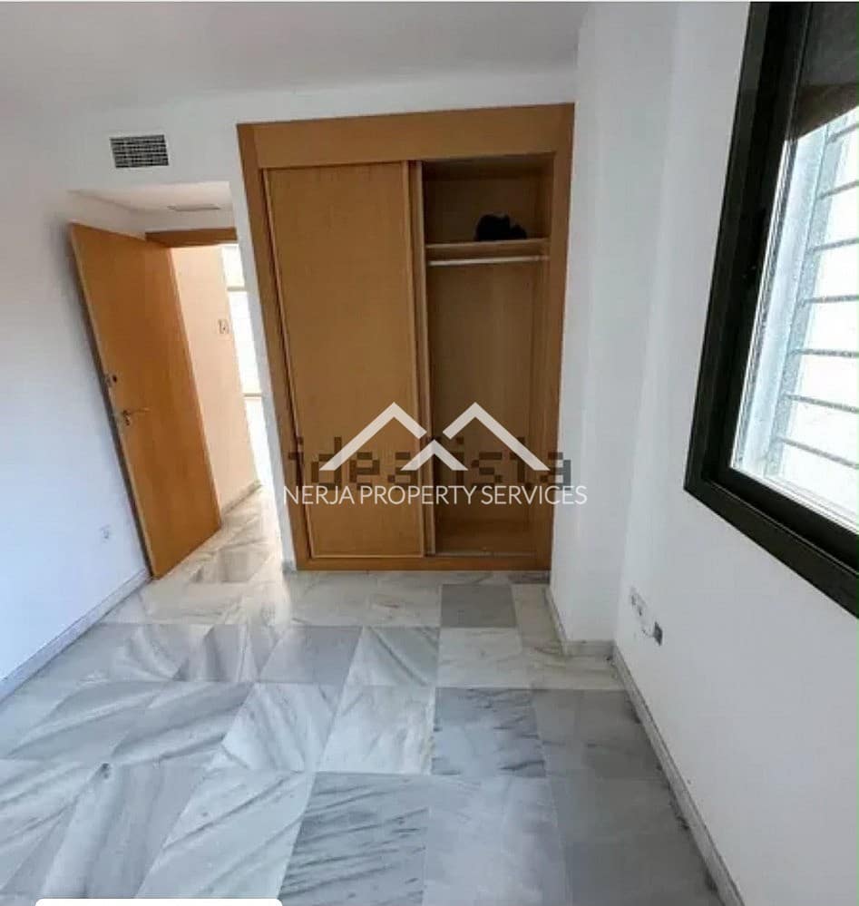2 soveværelse Lejlighed til leje i Nerja med swimmingpool - € 1.100 (Ref: 9889264)