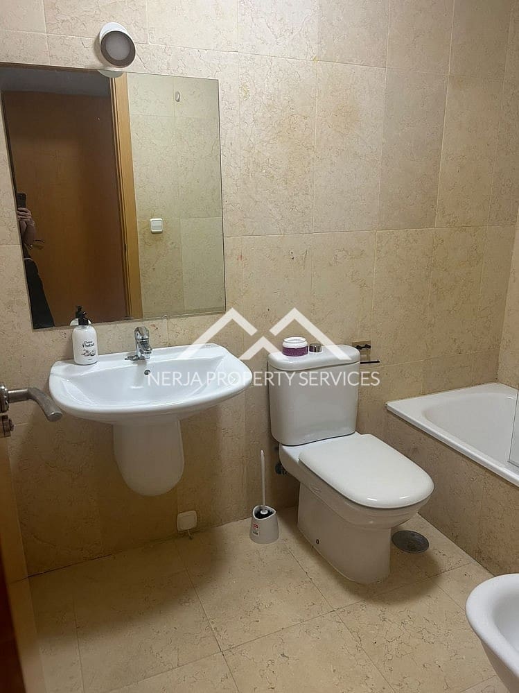 2 soveværelse Lejlighed til leje i Nerja med swimmingpool - € 1.100 (Ref: 9889264)