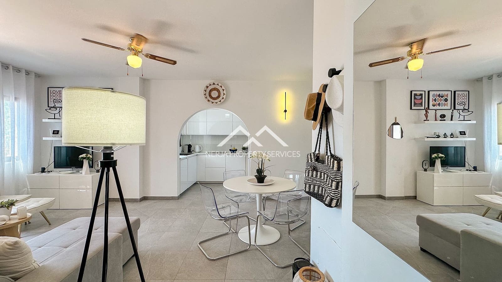 Apartamento de 2 habitaciones en Frigiliana en venta con piscina - 349.000 € (Ref: 9889358)