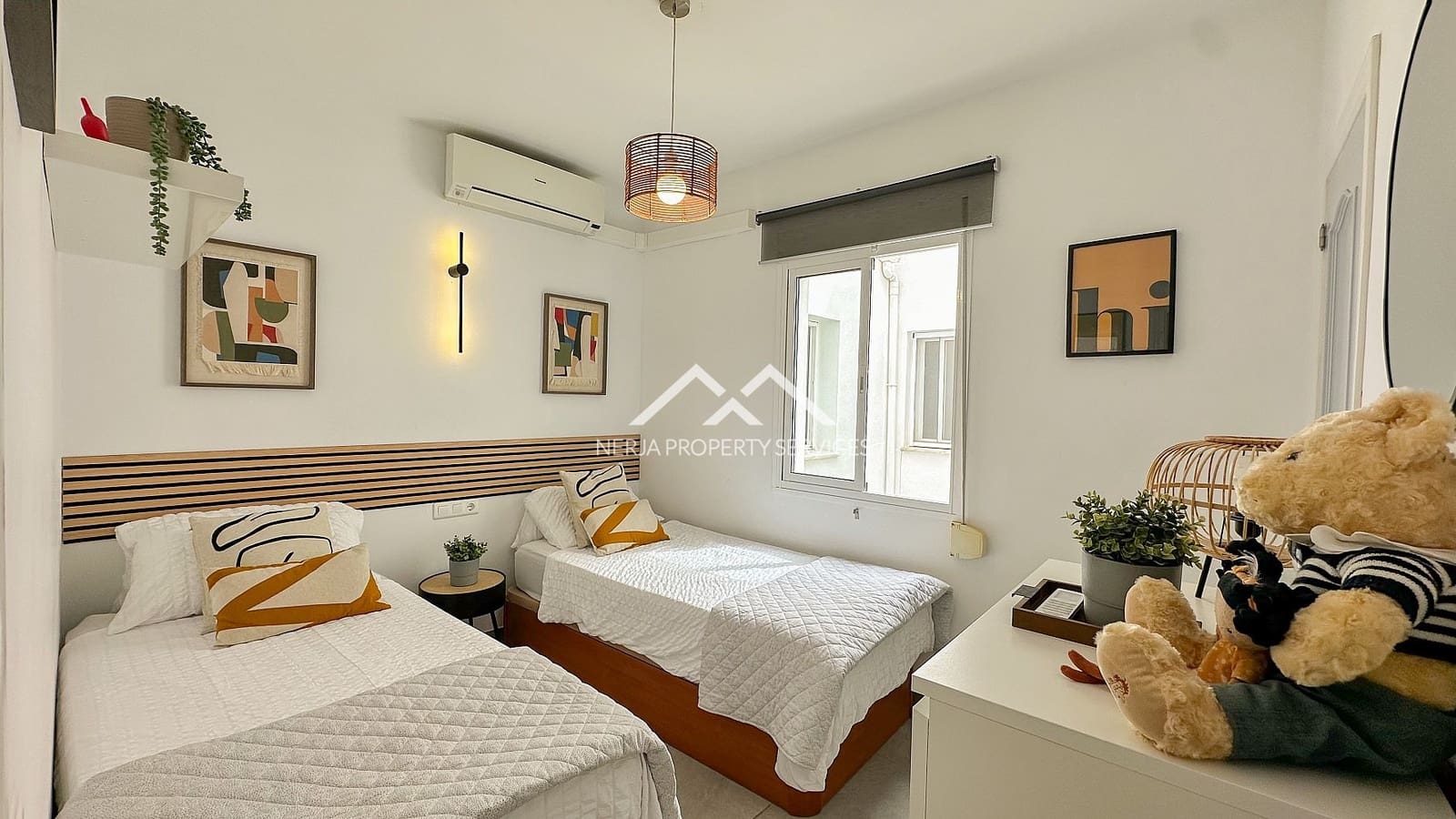 Apartamento de 2 habitaciones en Frigiliana en venta con piscina - 349.000 € (Ref: 9889358)