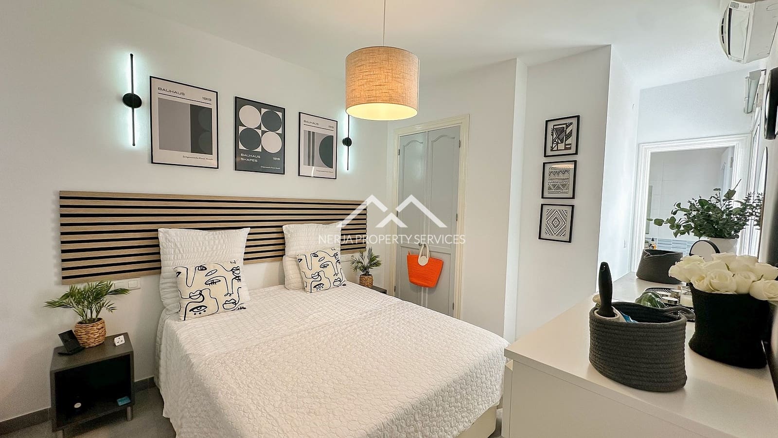 Apartamento de 2 habitaciones en Frigiliana en venta con piscina - 349.000 € (Ref: 9889358)