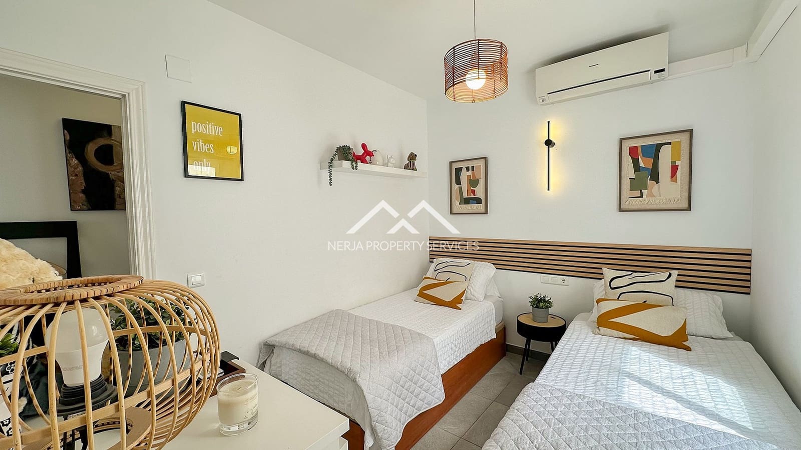 Apartamento de 2 habitaciones en Frigiliana en venta con piscina - 349.000 € (Ref: 9889358)
