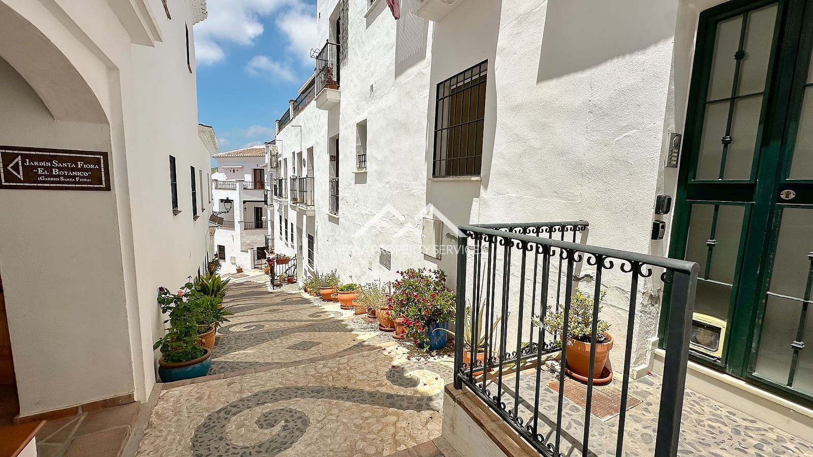 Apartamento de 2 habitaciones en Frigiliana en venta con piscina - 349.000 € (Ref: 9889358)