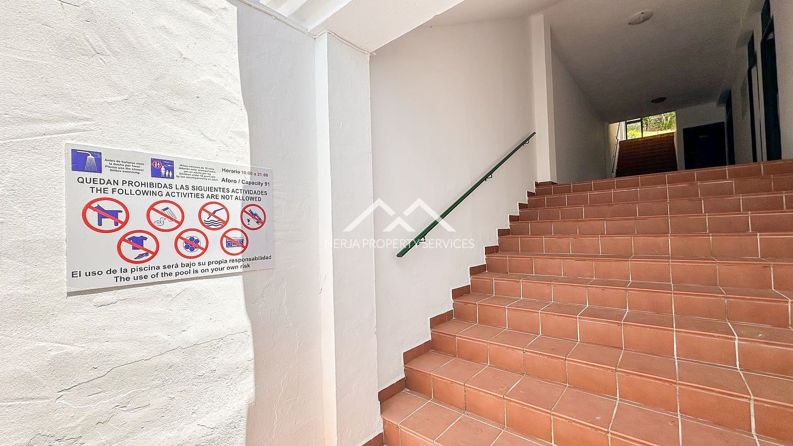 Apartamento de 2 habitaciones en Frigiliana en venta con piscina - 349.000 € (Ref: 9889358)