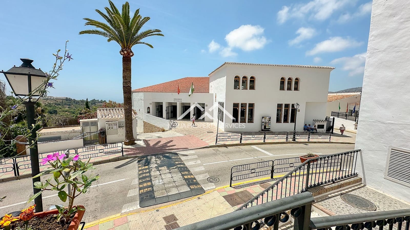 Apartamento de 2 habitaciones en Frigiliana en venta con piscina - 349.000 € (Ref: 9889358)