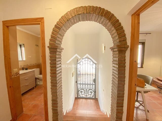 3 bedroom Townhouse for rent in Frigiliana - € 1,400 (Ref: 9891145)