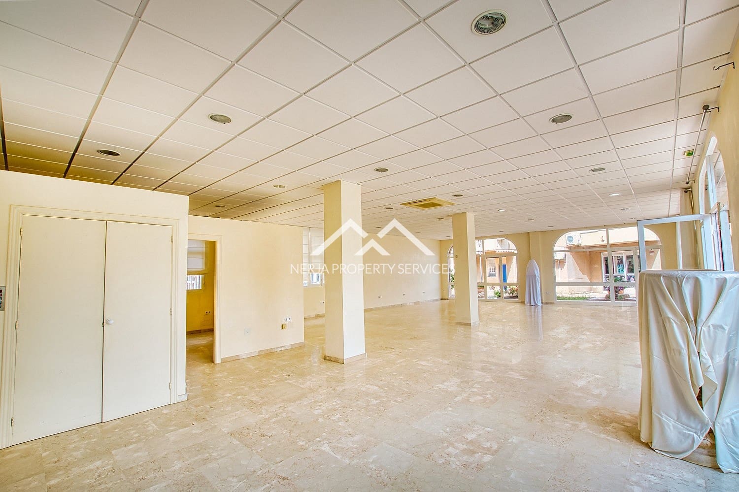 Gewerbe zu verkaufen in Torrox-Costa - 850.000 € (Ref: 9906855)