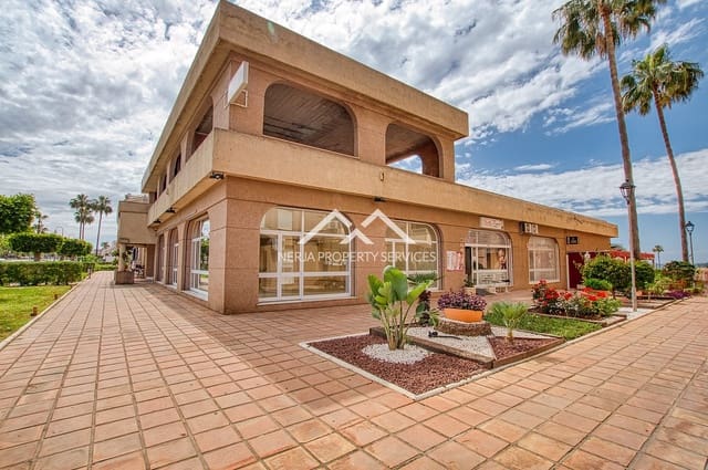 Gewerbe zu verkaufen in Urbanización Santa Rosa, Torrox - 850.000 € (Ref: 9906855)