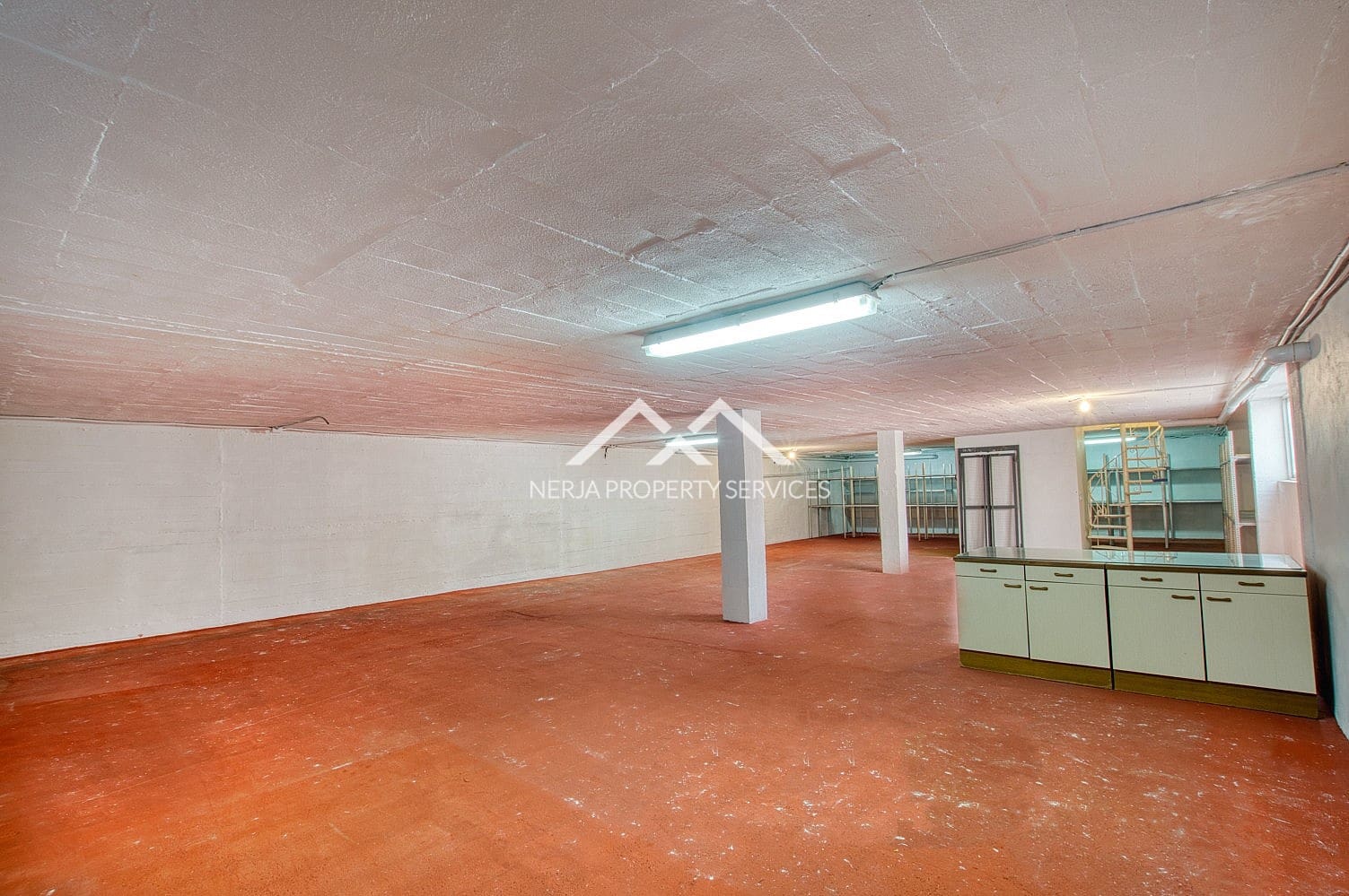 Gewerbe zu verkaufen in Torrox-Costa - 850.000 € (Ref: 9906855)