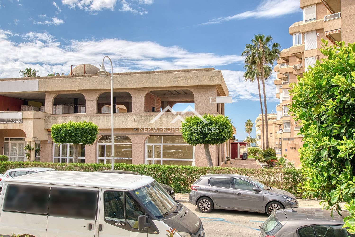 Gewerbe zu verkaufen in Torrox-Costa - 850.000 € (Ref: 9906855)