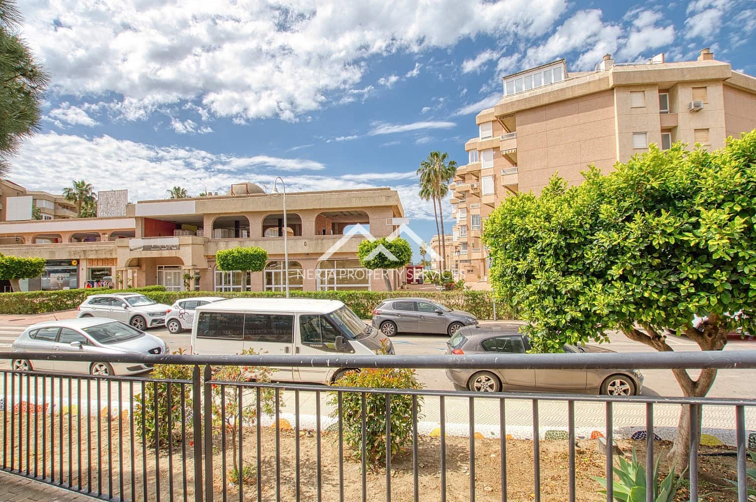 Gewerbe zu verkaufen in Torrox-Costa - 850.000 € (Ref: 9906855)