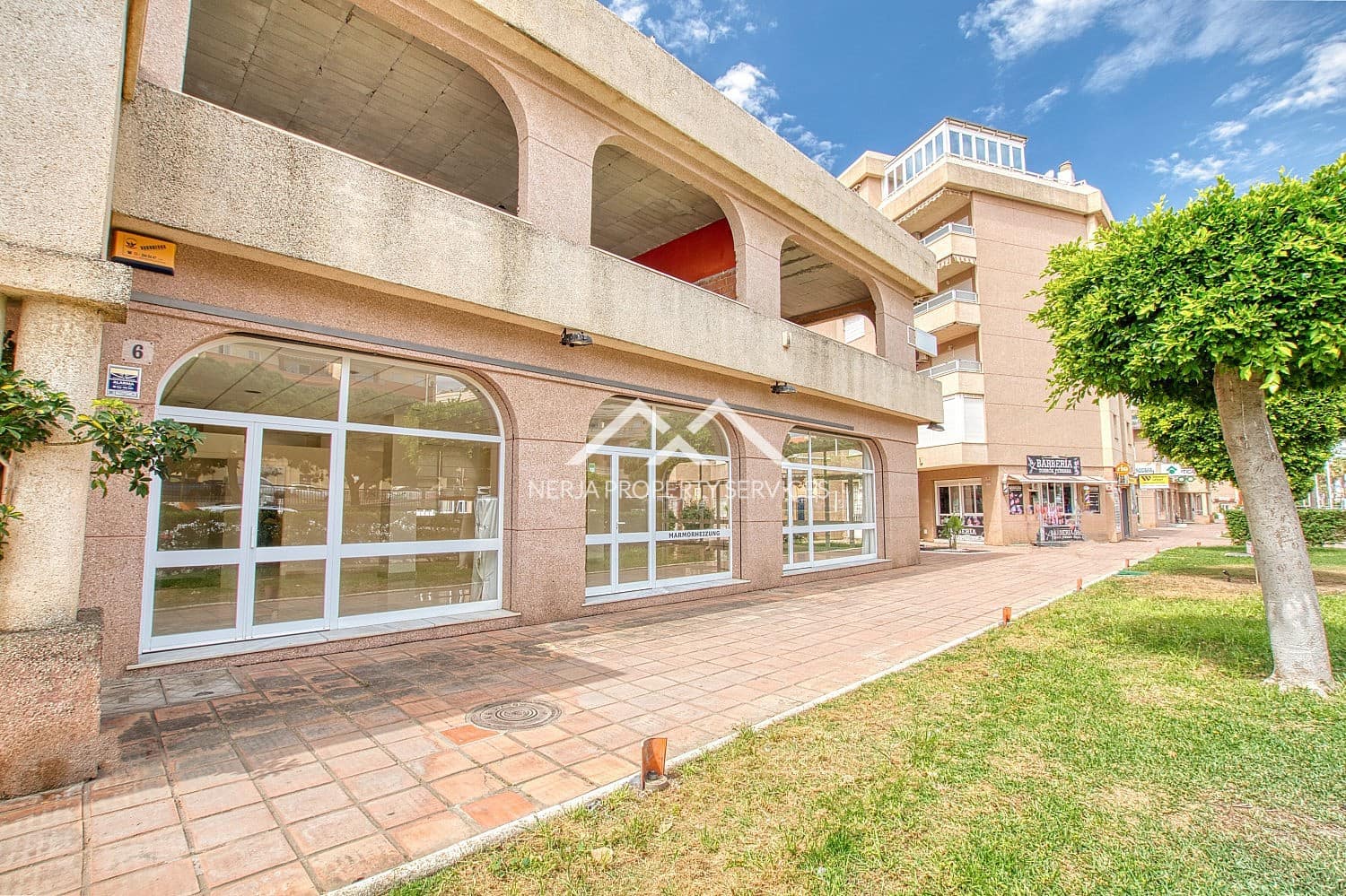 Gewerbe zu verkaufen in Torrox-Costa - 850.000 € (Ref: 9906855)