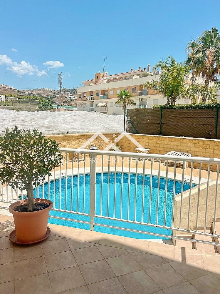 3 soveværelse Lejlighed til salg i Torrox-Costa med swimmingpool - € 259.900 (Ref: 9921067)