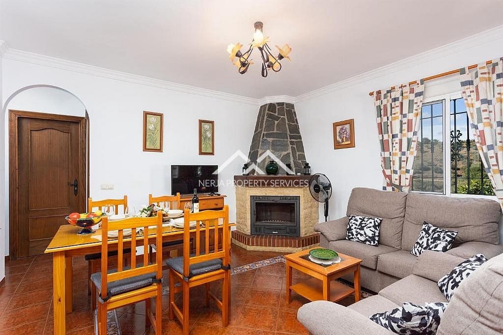 Chalet de 2 habitaciones en Frigiliana en venta con piscina garaje - 735.000 € (Ref: 9923042)