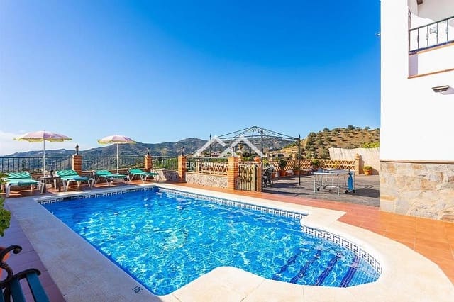 2 sovrum Villa till salu i Frigiliana med pool garage - 735 000 € (Ref: 9923042)