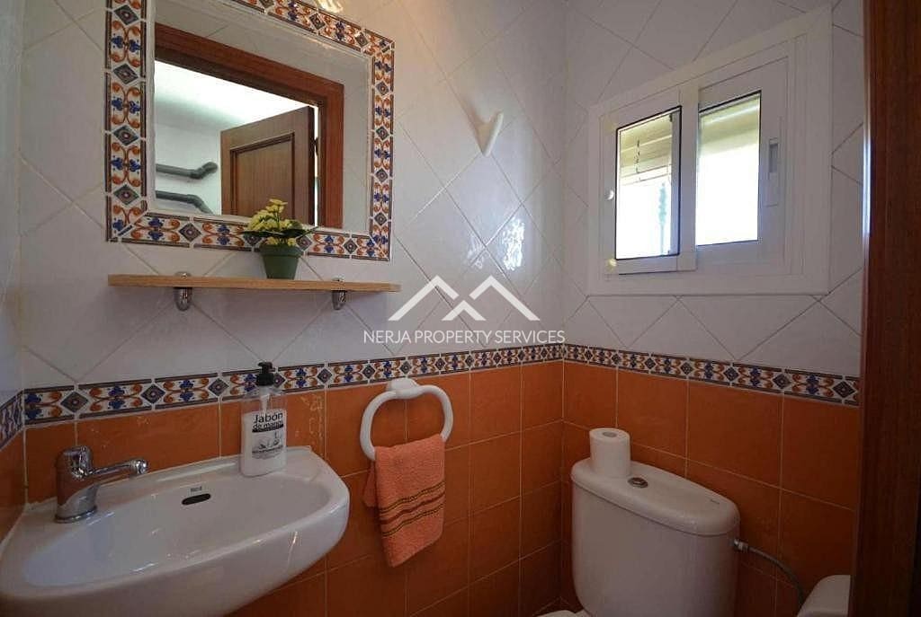 Chalet de 2 habitaciones en Frigiliana en venta con piscina garaje - 735.000 € (Ref: 9923042)