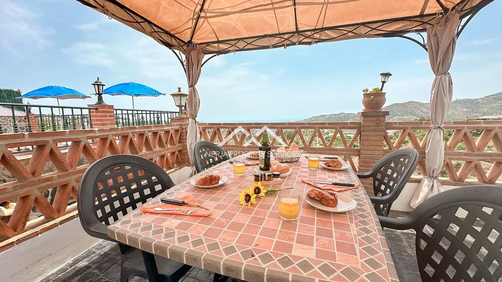Chalet de 2 habitaciones en Frigiliana en venta con piscina garaje - 735.000 € (Ref: 9923042)