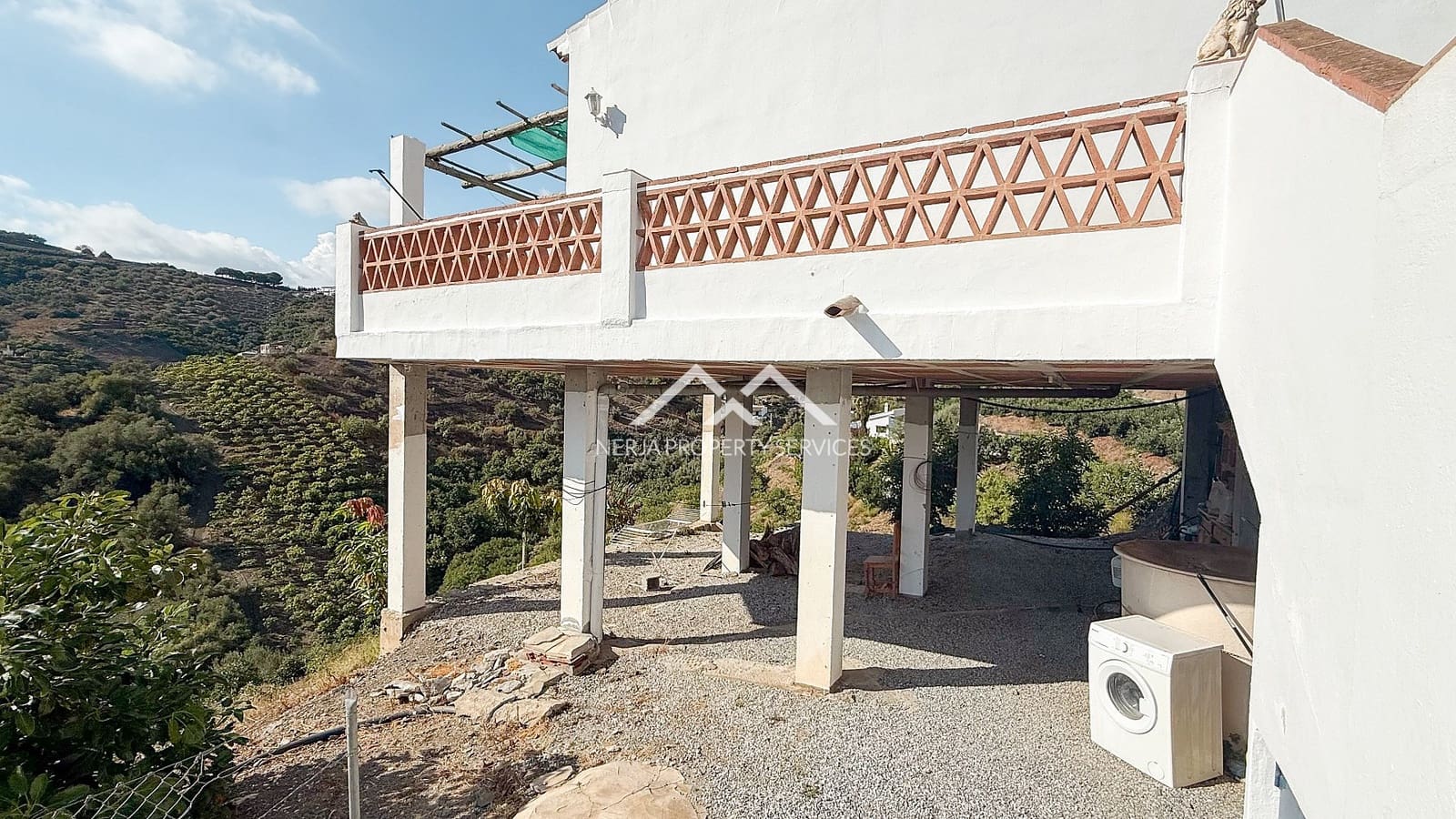 2 bedroom Villa for rent in Frigiliana with pool garage - € 1,100 (Ref: 9925087)