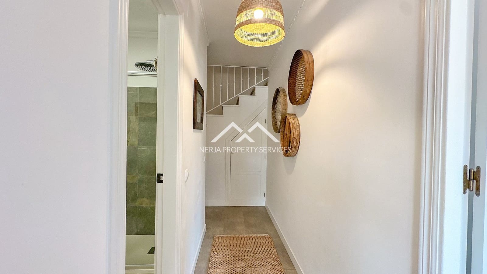 3 bedroom Apartment for sale in Frigiliana with pool garage - € 365,000 (Ref: 9928045)