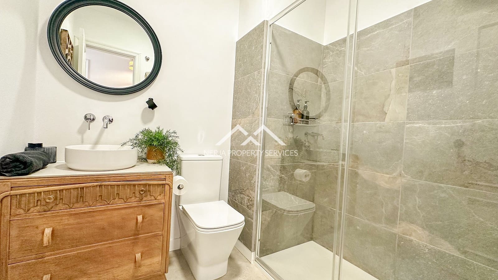 3 bedroom Apartment for sale in Frigiliana with pool garage - € 365,000 (Ref: 9928045)