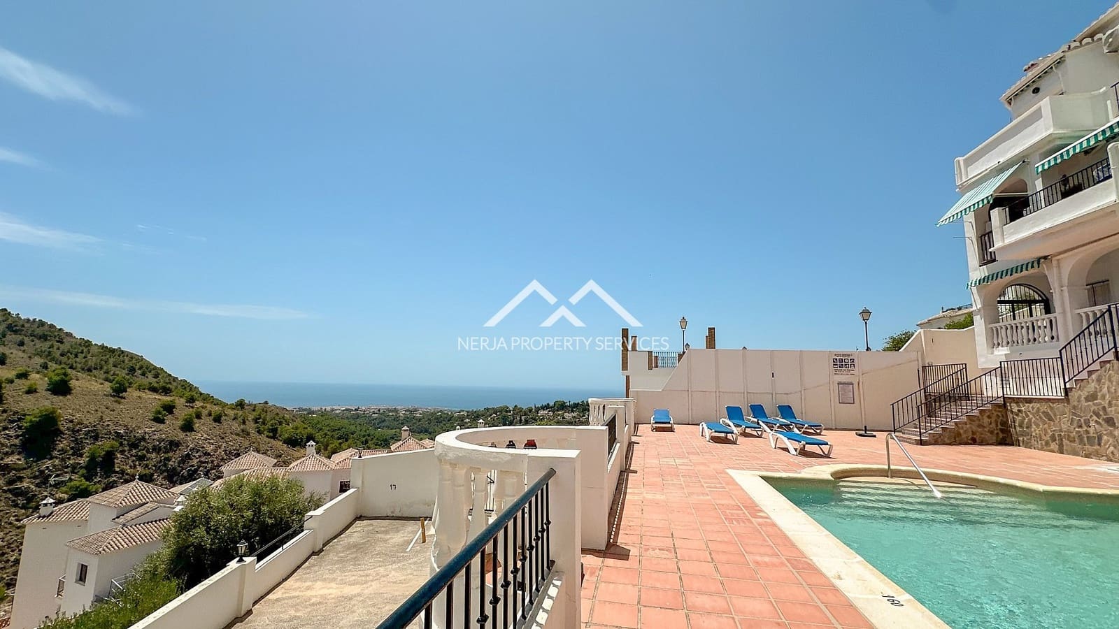 3 bedroom Apartment for sale in Frigiliana with pool garage - € 365,000 (Ref: 9928045)