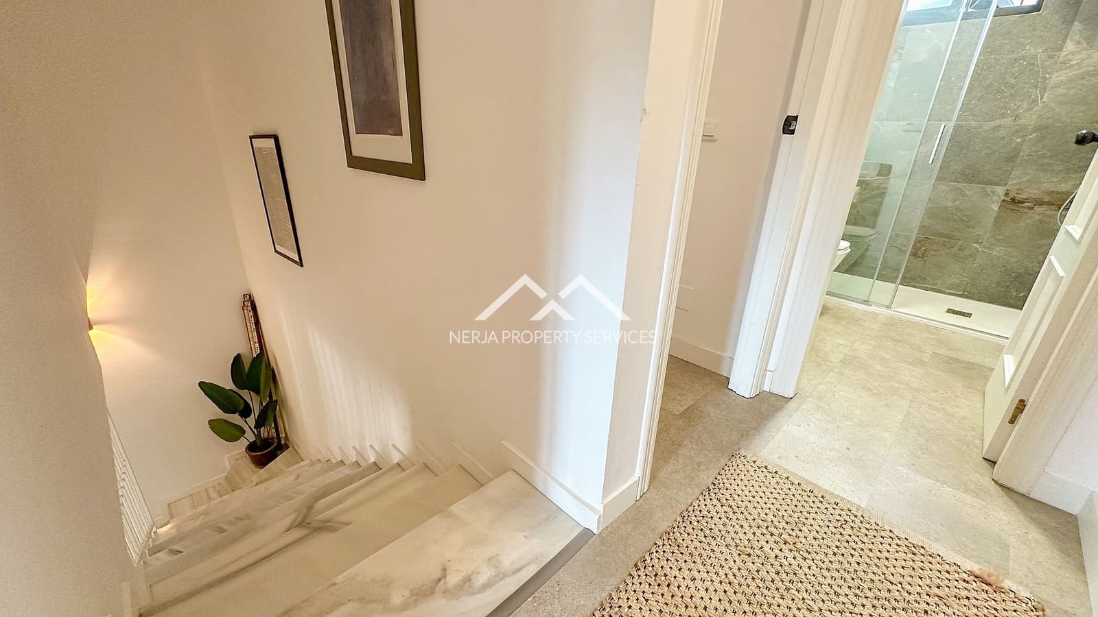 3 bedroom Apartment for sale in Frigiliana with pool garage - € 365,000 (Ref: 9928045)
