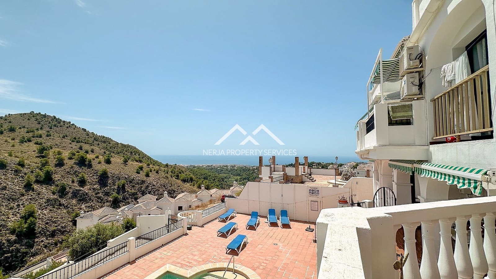 3 bedroom Apartment for sale in Frigiliana with pool garage - € 365,000 (Ref: 9928045)