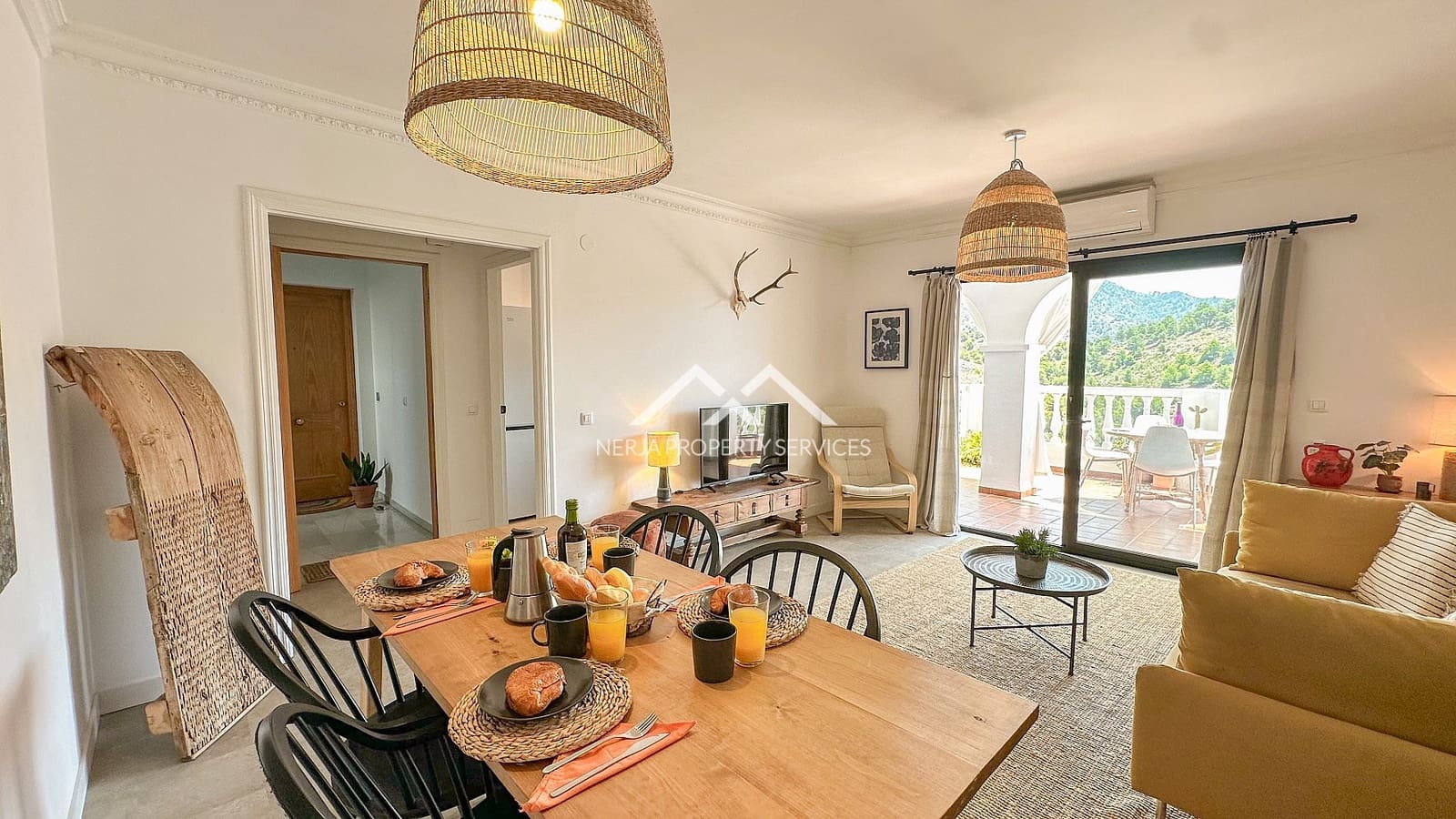 3 bedroom Apartment for sale in Frigiliana with pool garage - € 365,000 (Ref: 9928045)