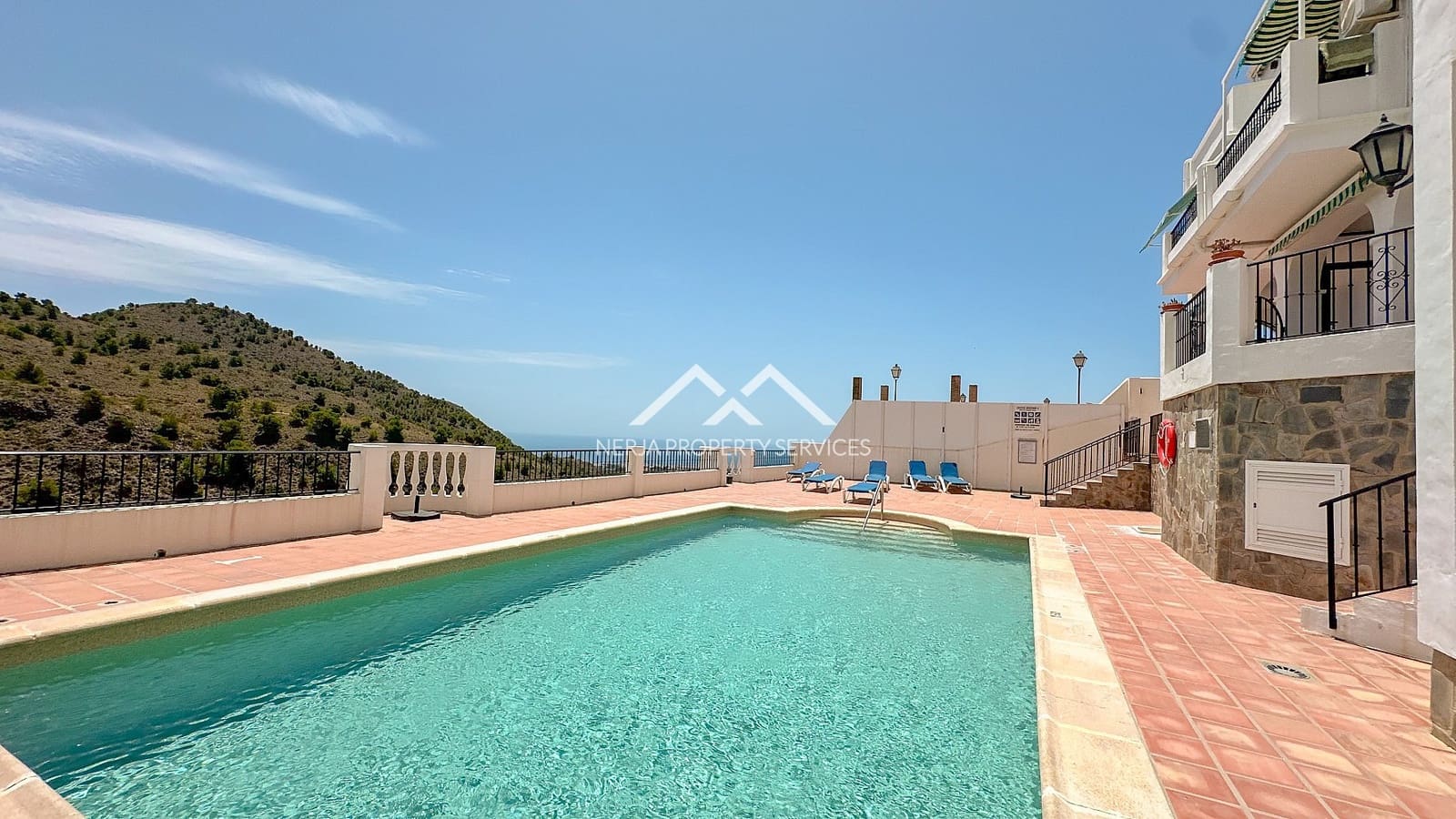 3 bedroom Apartment for sale in Frigiliana with pool garage - € 365,000 (Ref: 9928045)