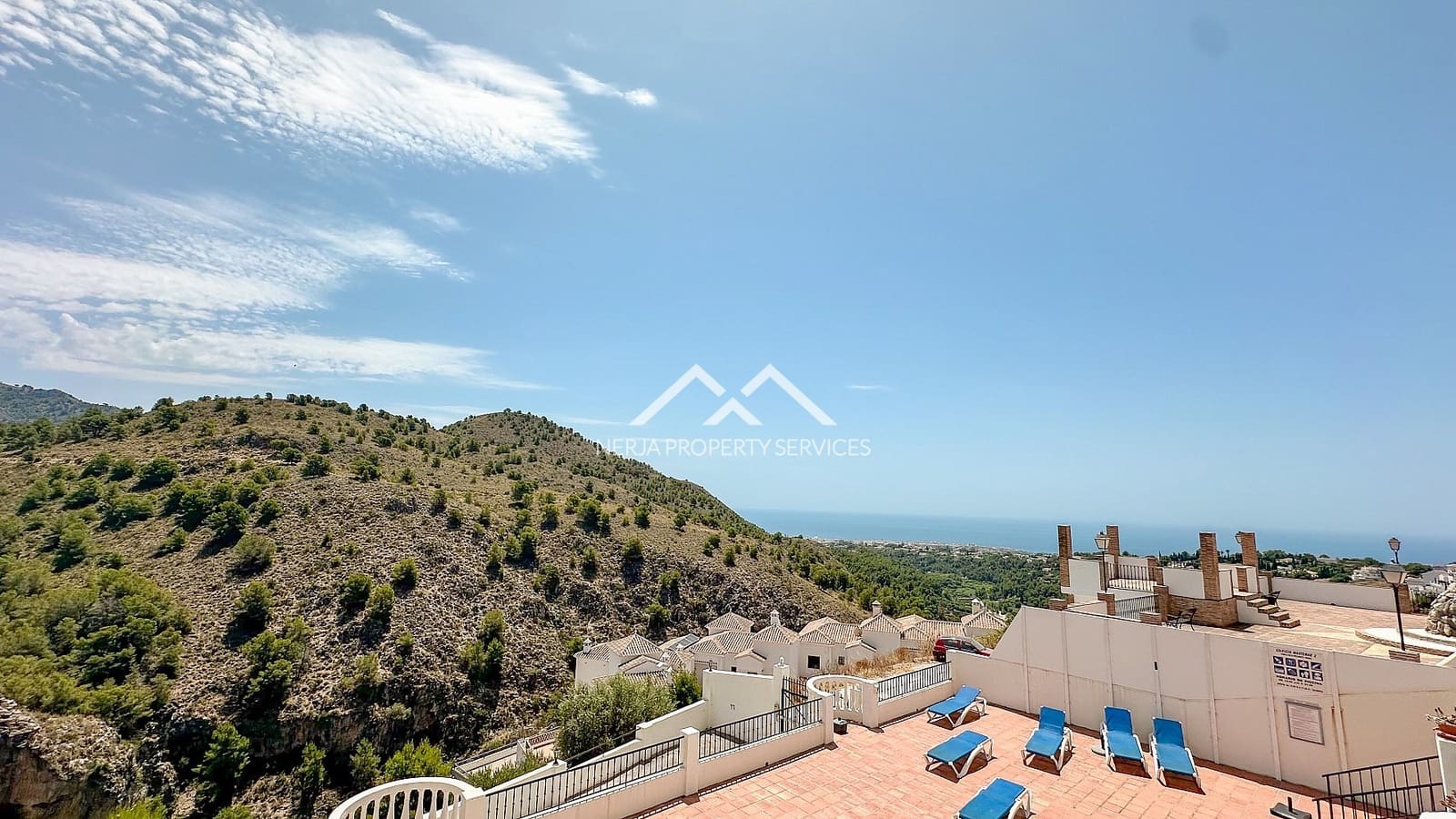 3 bedroom Apartment for sale in Frigiliana with pool garage - € 365,000 (Ref: 9928045)
