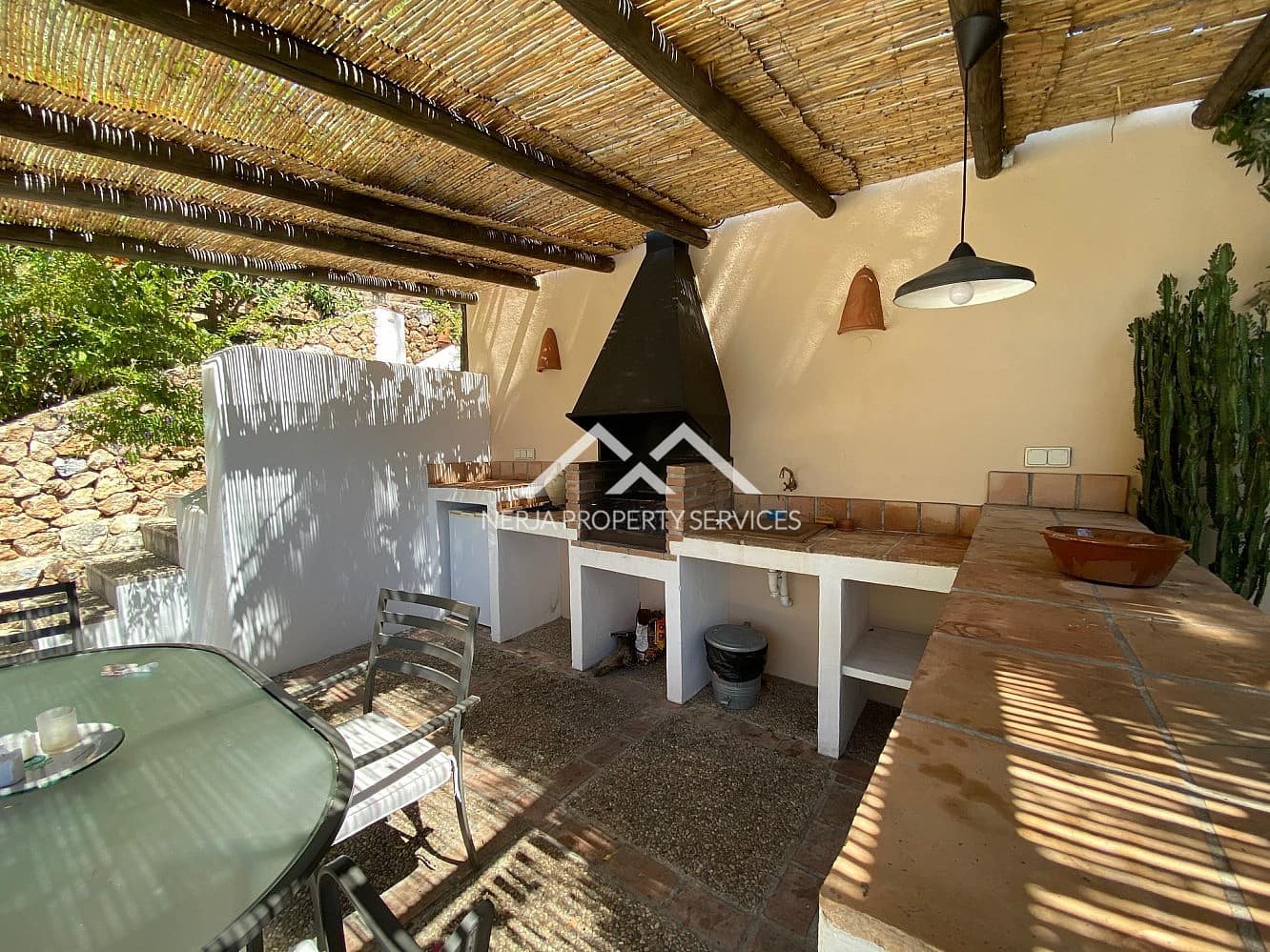 2 sovrum Hus till salu i Frigiliana med pool garage - 699 000 € (Ref: 9950729)