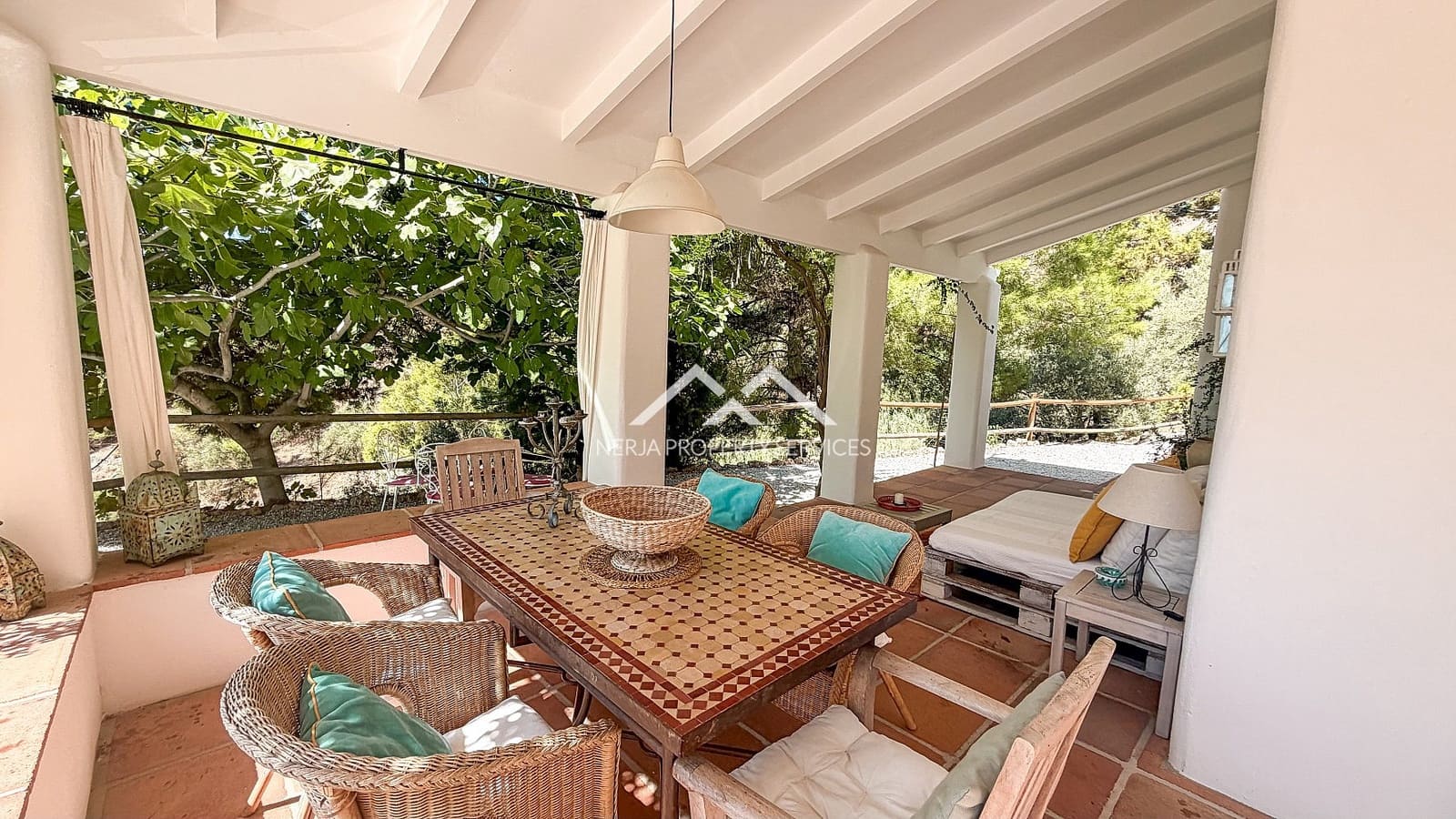 2 bedroom Townhouse for sale in Frigiliana with pool garage - € 699,000 (Ref: 9950729)