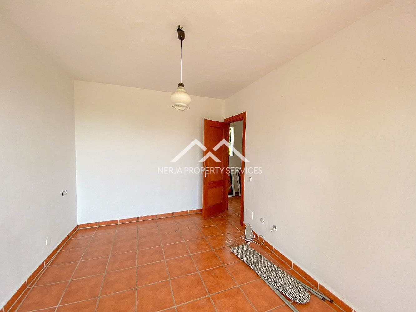 2 camera da letto Casa da affittare in Nerja con piscina garage - 1.350 € (Rif: 9971707)