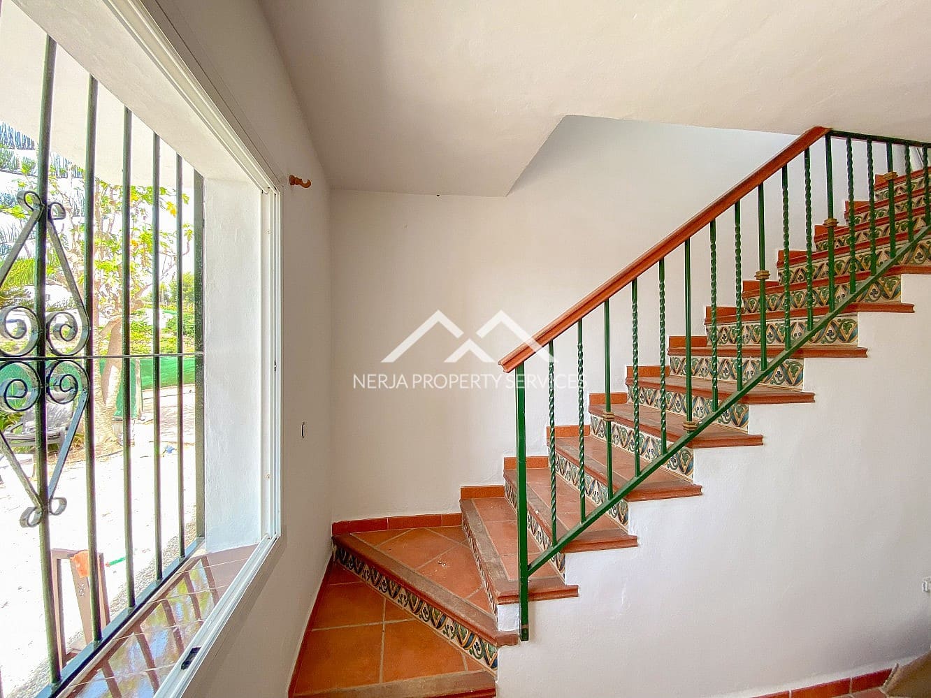 2 camera da letto Casa da affittare in Nerja con piscina garage - 1.350 € (Rif: 9971707)