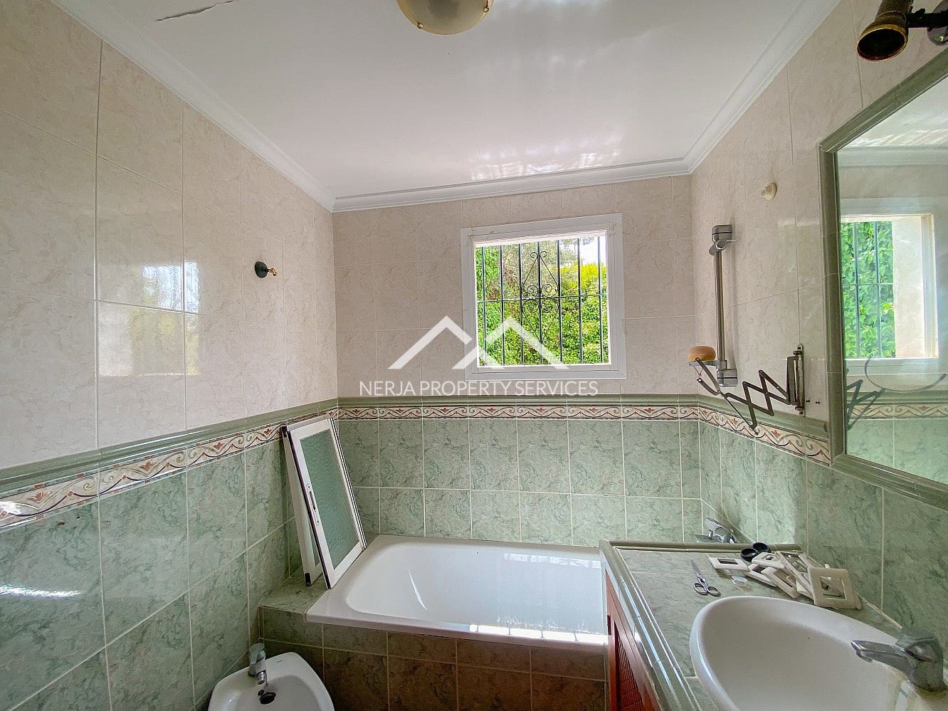 2 camera da letto Casa da affittare in Nerja con piscina garage - 1.350 € (Rif: 9971707)