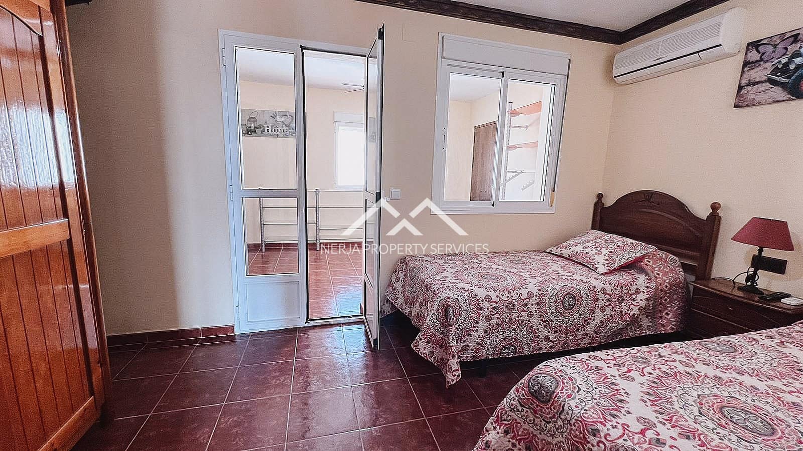 3 makuuhuone Omakotitalo vuokrattavana paikassa Nerja mukana uima-altaan - 900 € (Ref: 9983884)