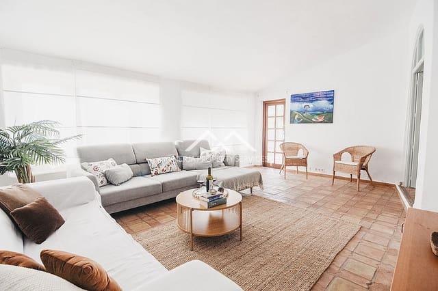4 soveværelse Byhus til salg i Frigiliana - € 620.000 (Ref: 9985662)