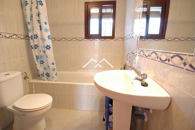 2 soveværelse Villa til leje i Frigiliana med swimmingpool garage - € 1.400 (Ref: 9987314)