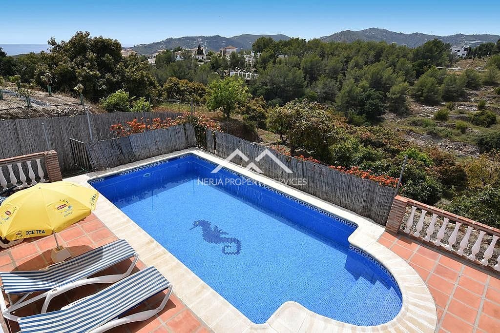 2 soveværelse Villa til leje i Frigiliana med swimmingpool garage - € 1.400 (Ref: 9987314)