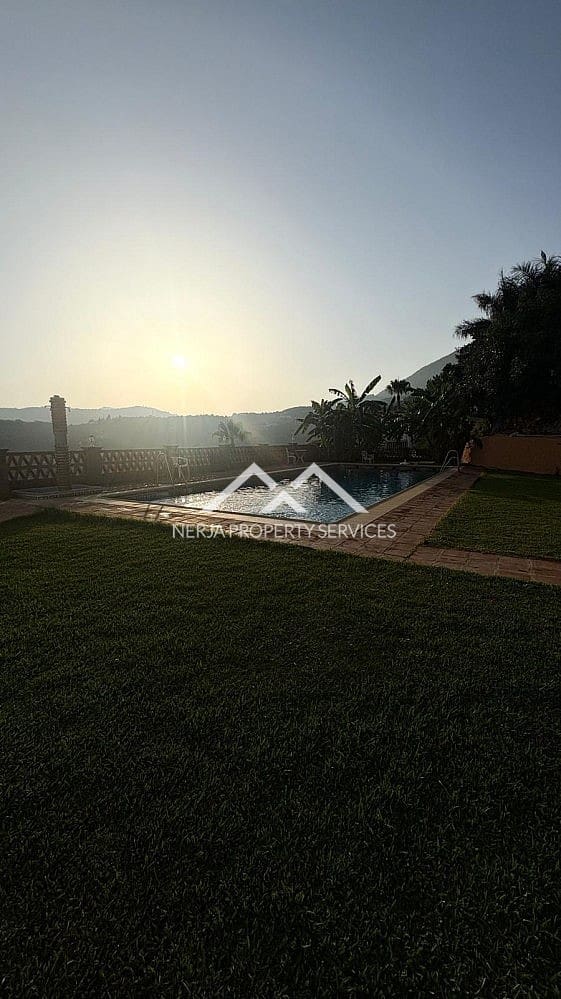 1 Zimmer Apartment zu vermieten in Frigiliana mit Pool - 600 € (Ref: 9996032)