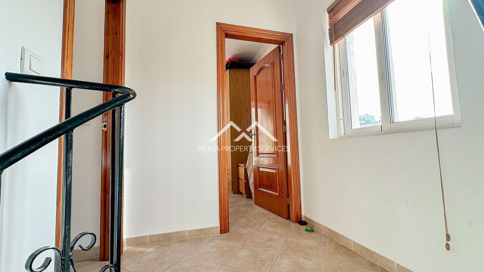 3 sovrum Villa till salu i Nerja med pool - 690 000 € (Ref: 9996033)
