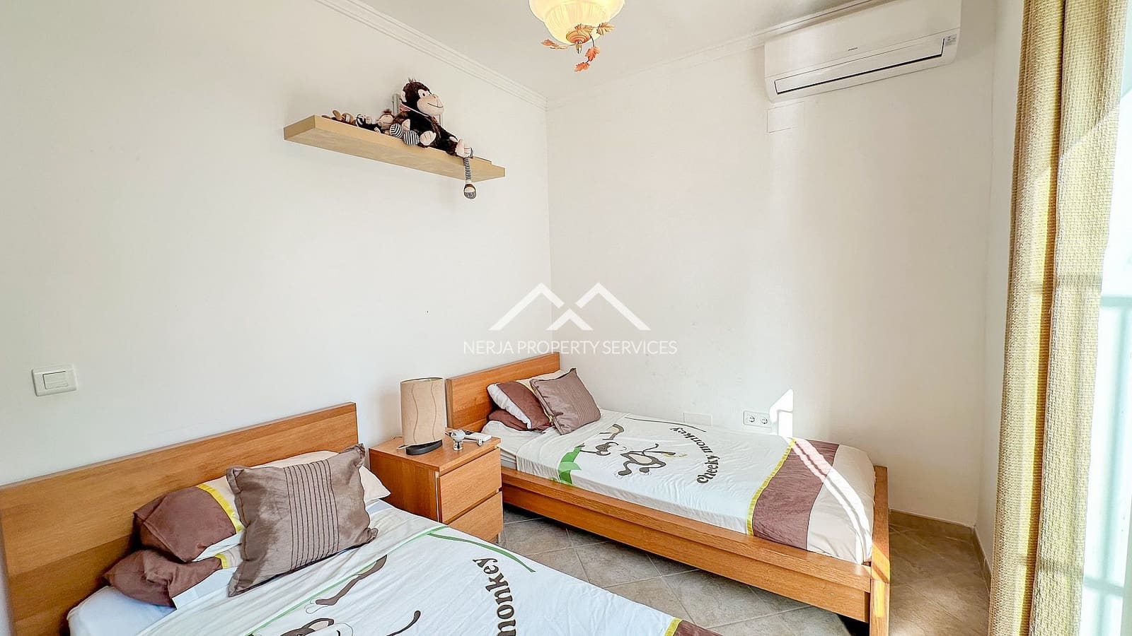 3 sovrum Villa till salu i Nerja med pool - 690 000 € (Ref: 9996033)