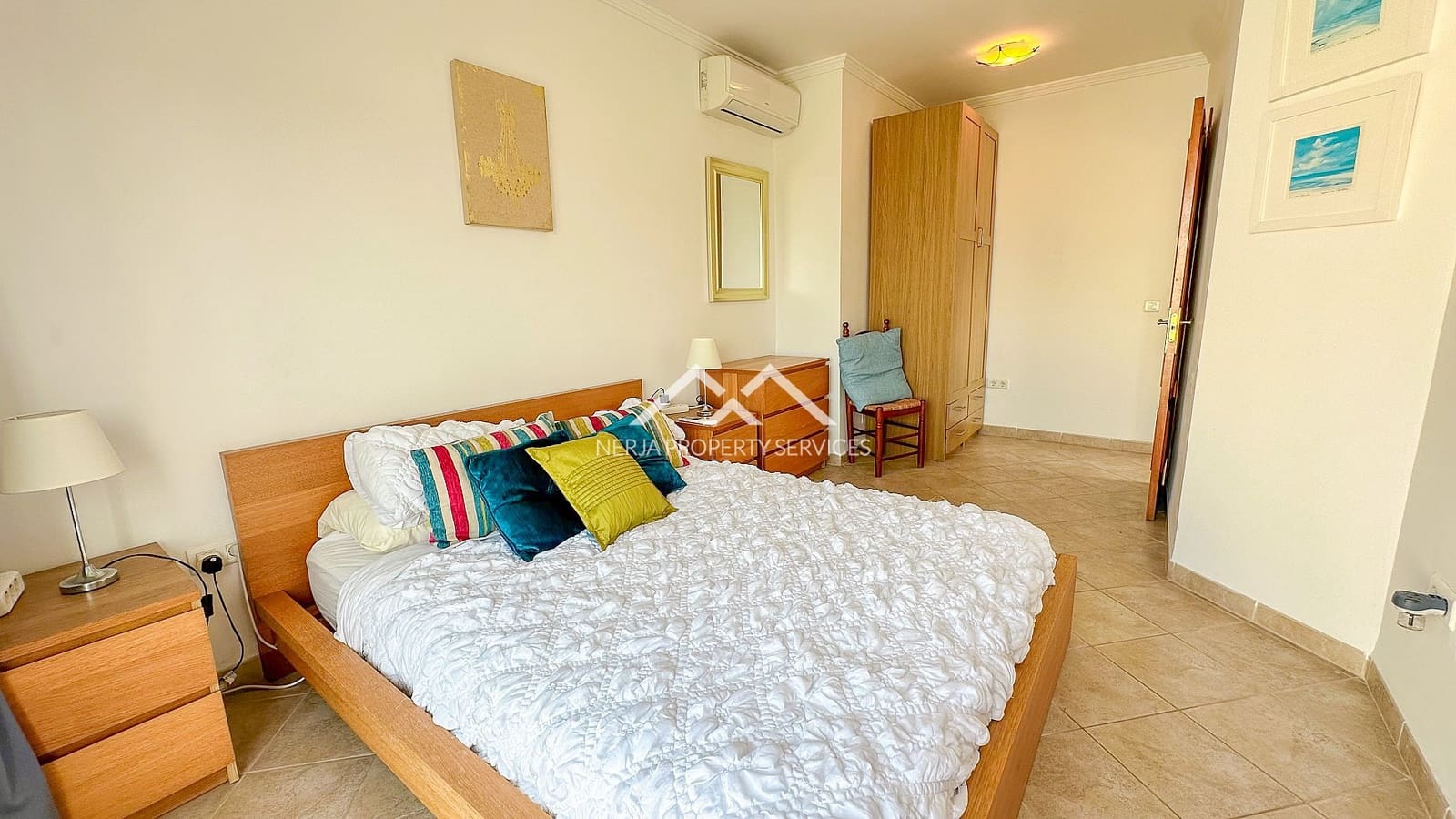 3 sovrum Villa till salu i Nerja med pool - 690 000 € (Ref: 9996033)