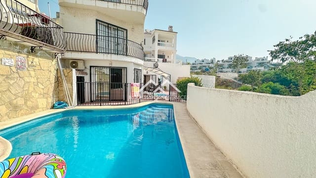 3 sovrum Villa till salu i Burriana, Nerja med pool - 690 000 € (Ref: 9996033)