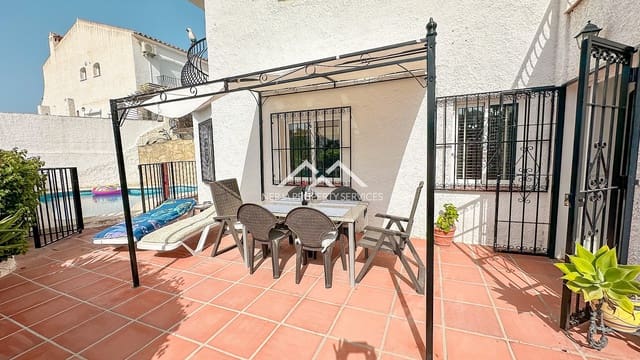 3 sovrum Villa till salu i Burriana, Nerja med pool - 690 000 € (Ref: 9996033)