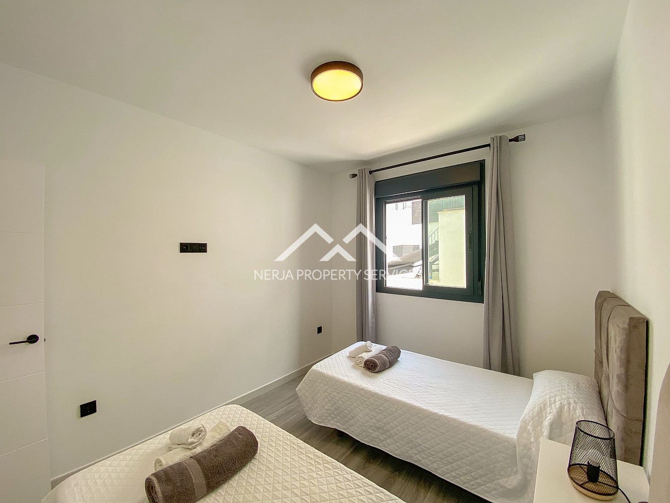3 makuuhuone Omakotitalo vuokrattavana paikassa Nerja mukana uima-altaan - 2 300 € (Ref: 9996188)