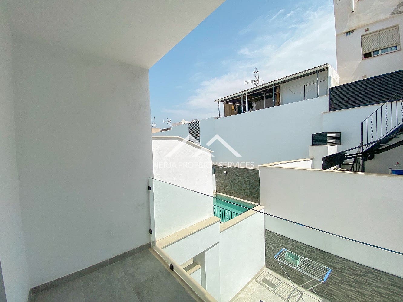 3 makuuhuone Omakotitalo vuokrattavana paikassa Nerja mukana uima-altaan - 2 300 € (Ref: 9996188)