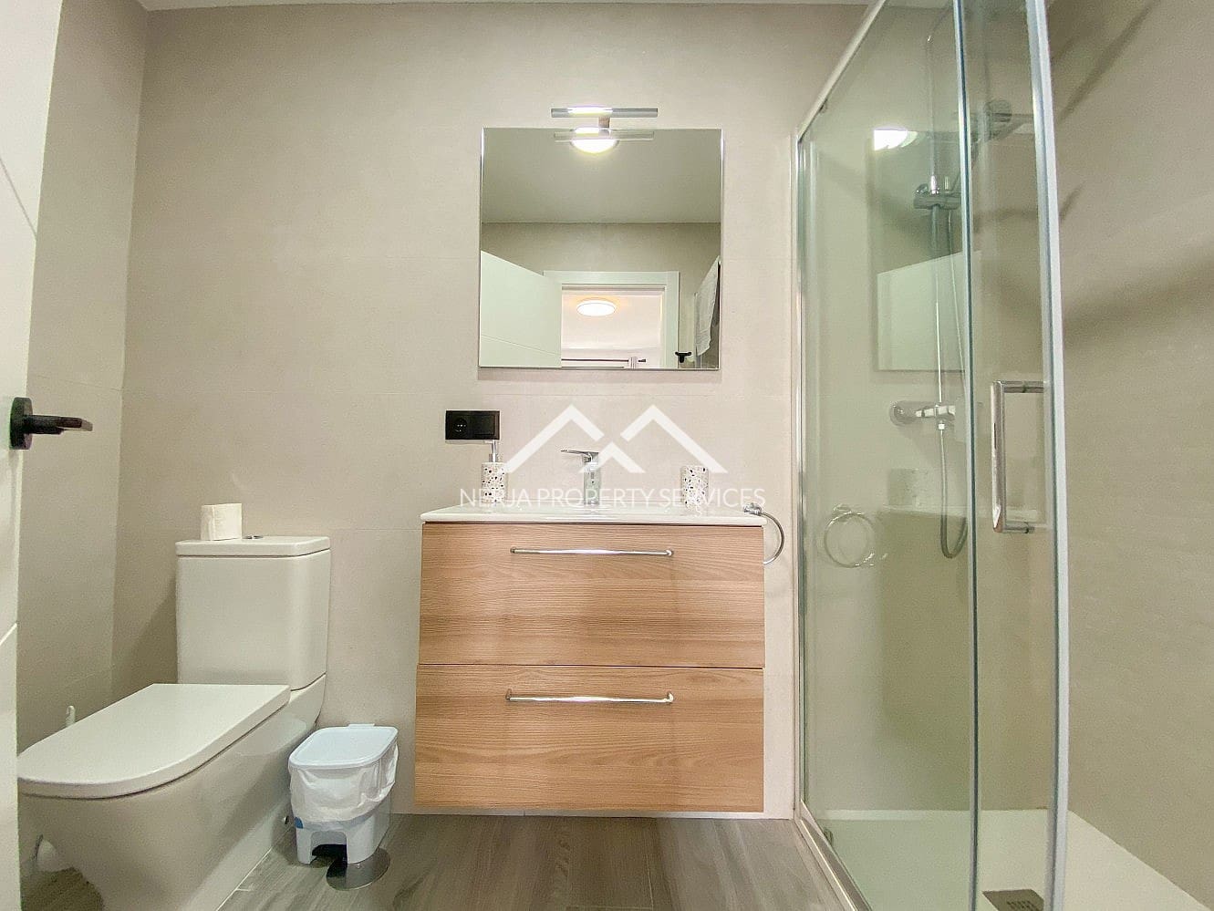 3 camera da letto Casa da affittare in Nerja con piscina - 2.300 € (Rif: 9996189)