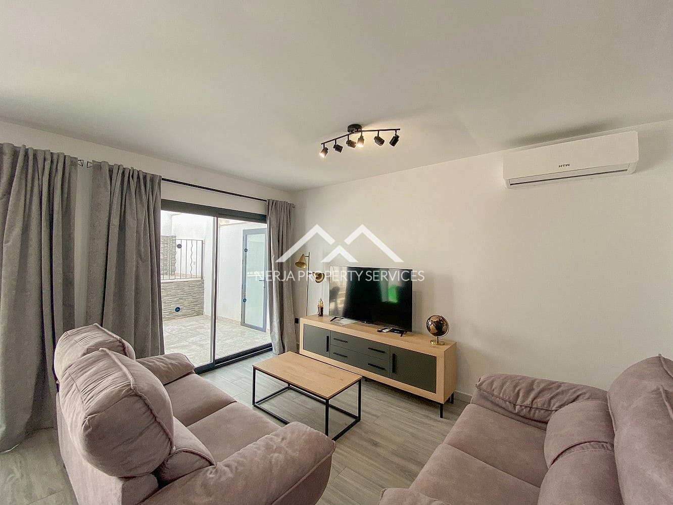 3 camera da letto Casa da affittare in Nerja con piscina - 2.300 € (Rif: 9996189)